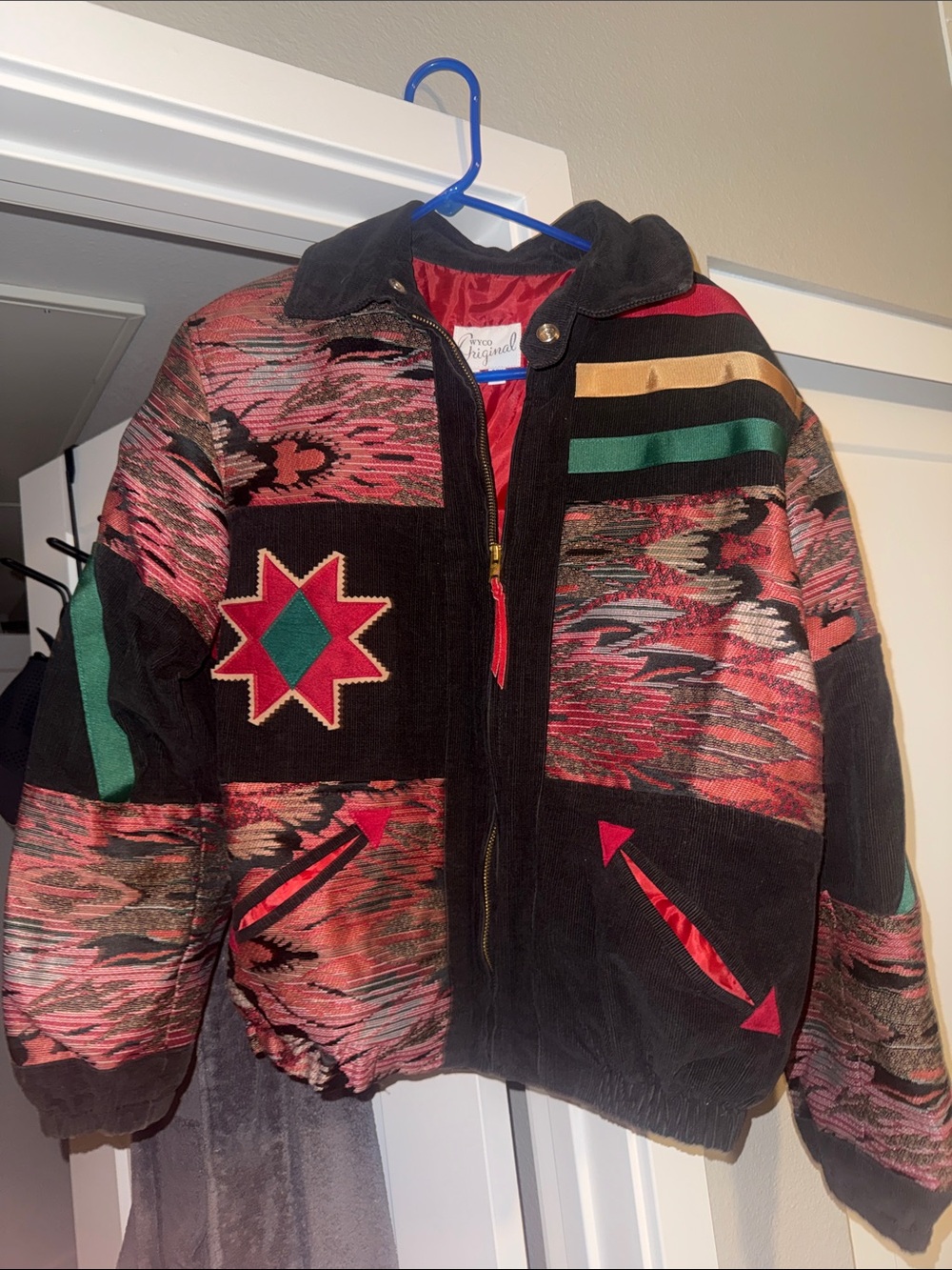 Colorblock Embroidered Bomber Jacket - Black & Red